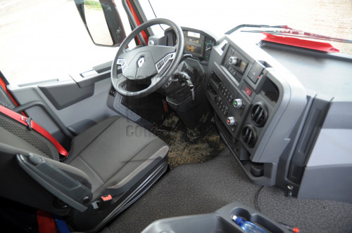 De Renault Trucks K cabine is ruim van opzet